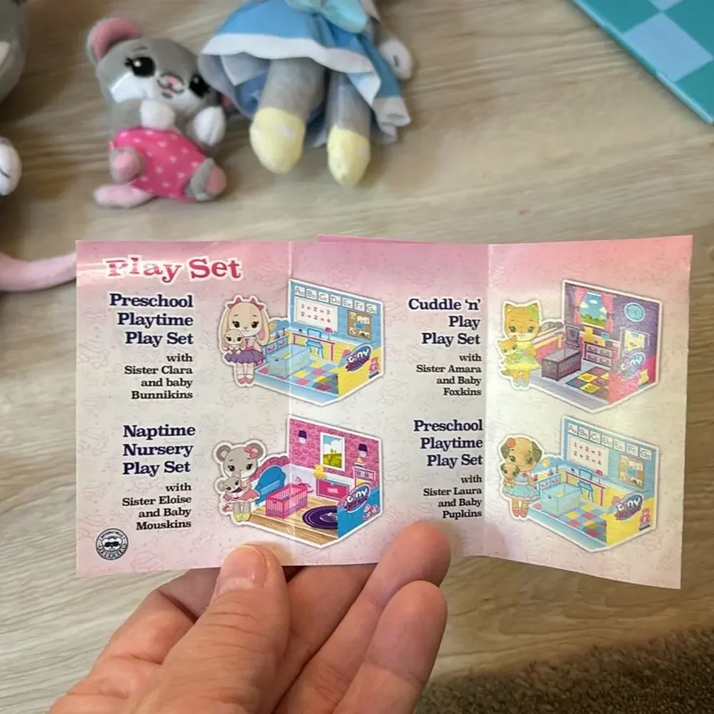 Tiny Tukins play house and crib set with family and extra family & wardrobe nwot